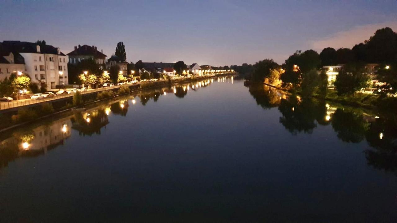 AP101 Disneyland a 15 min en voiture, Lagny au coeur de Centre ville, 30 min à Paris en voiture Esterno foto